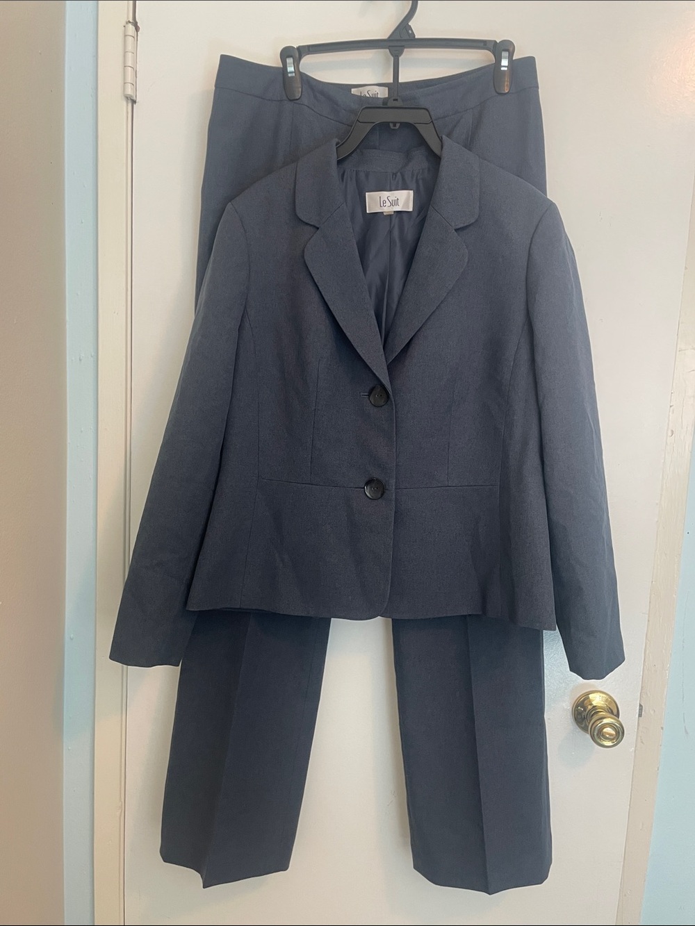 Le Suit Pant Suit Size 10 Cadet Blue Gray
